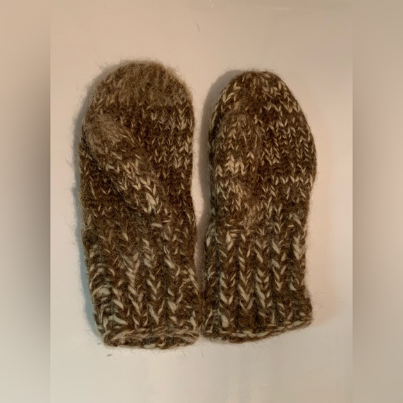 Vintage handmade wool mittens - Picture 2 of 6